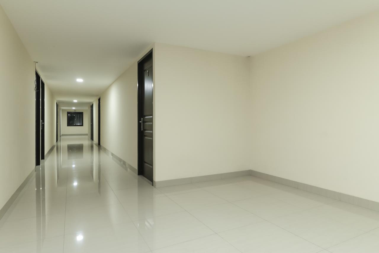 Hotel Reddoorz Near Harmoni Gajah Mada Dżakarta Zewnętrze zdjęcie