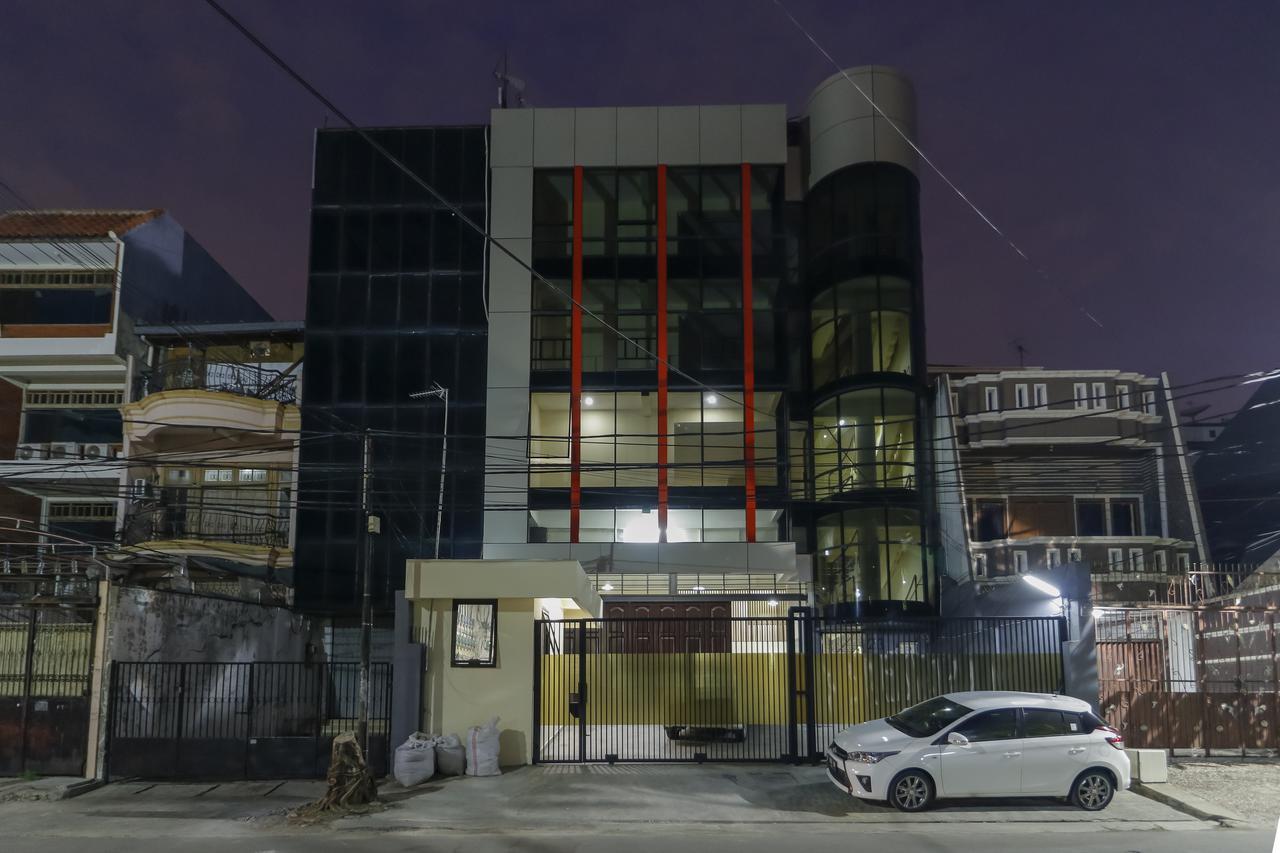 Hotel Reddoorz Near Harmoni Gajah Mada Dżakarta Zewnętrze zdjęcie
