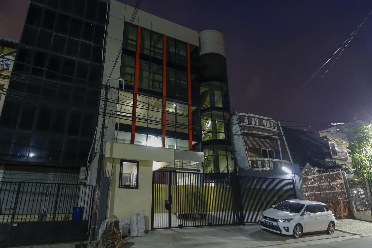 Hotel Reddoorz Near Harmoni Gajah Mada Dżakarta Zewnętrze zdjęcie