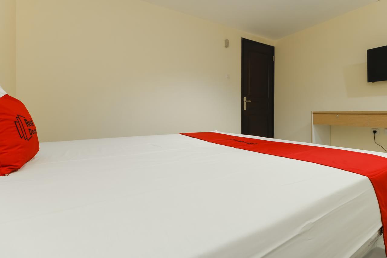 Hotel Reddoorz Near Harmoni Gajah Mada Dżakarta Zewnętrze zdjęcie